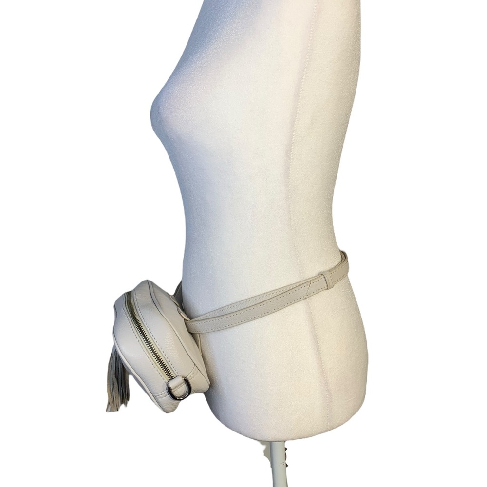 Hadaki Leather Crossbody Bag Off White Light Gray Tassel Zip Purse Fanny Pack - Picture 10 of 15